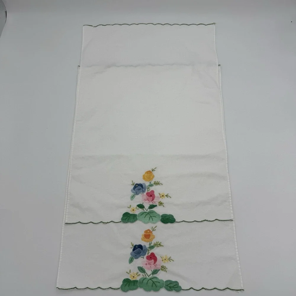 Set of 2 Vintage Cotton Tea Towels White Multicolor‎ Hand Embroidered Florals